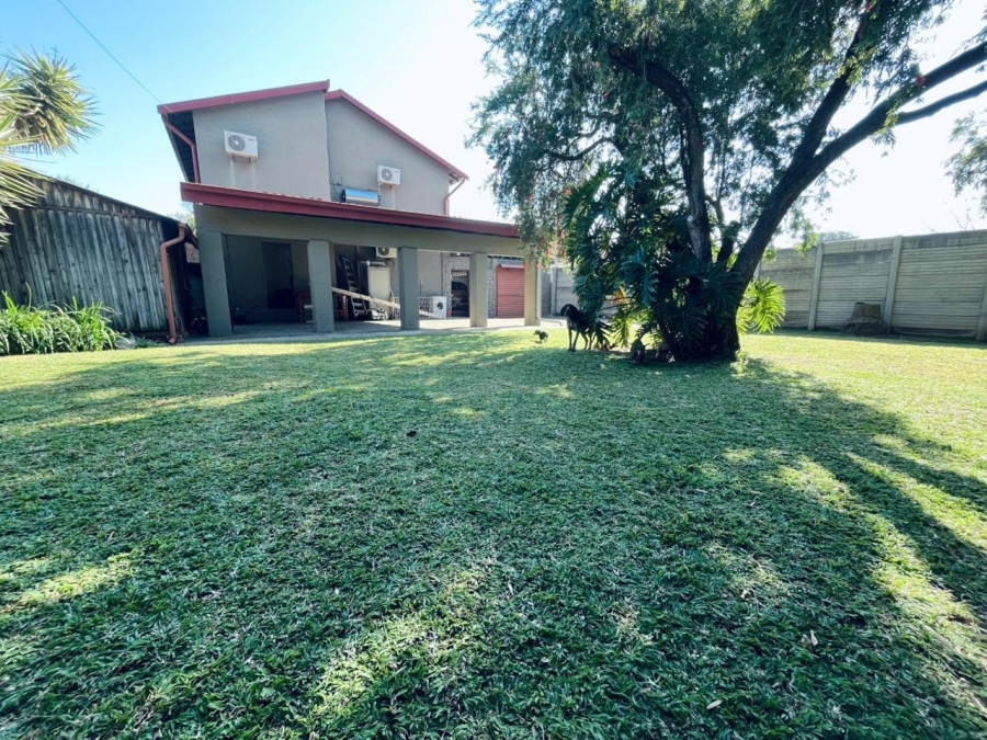 4 Bedroom Property for Sale in Oos Einde North West